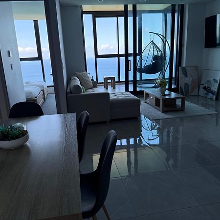 Surfers Paradise New Beachfront Apartments غولد كوست المظهر الخارجي الصورة