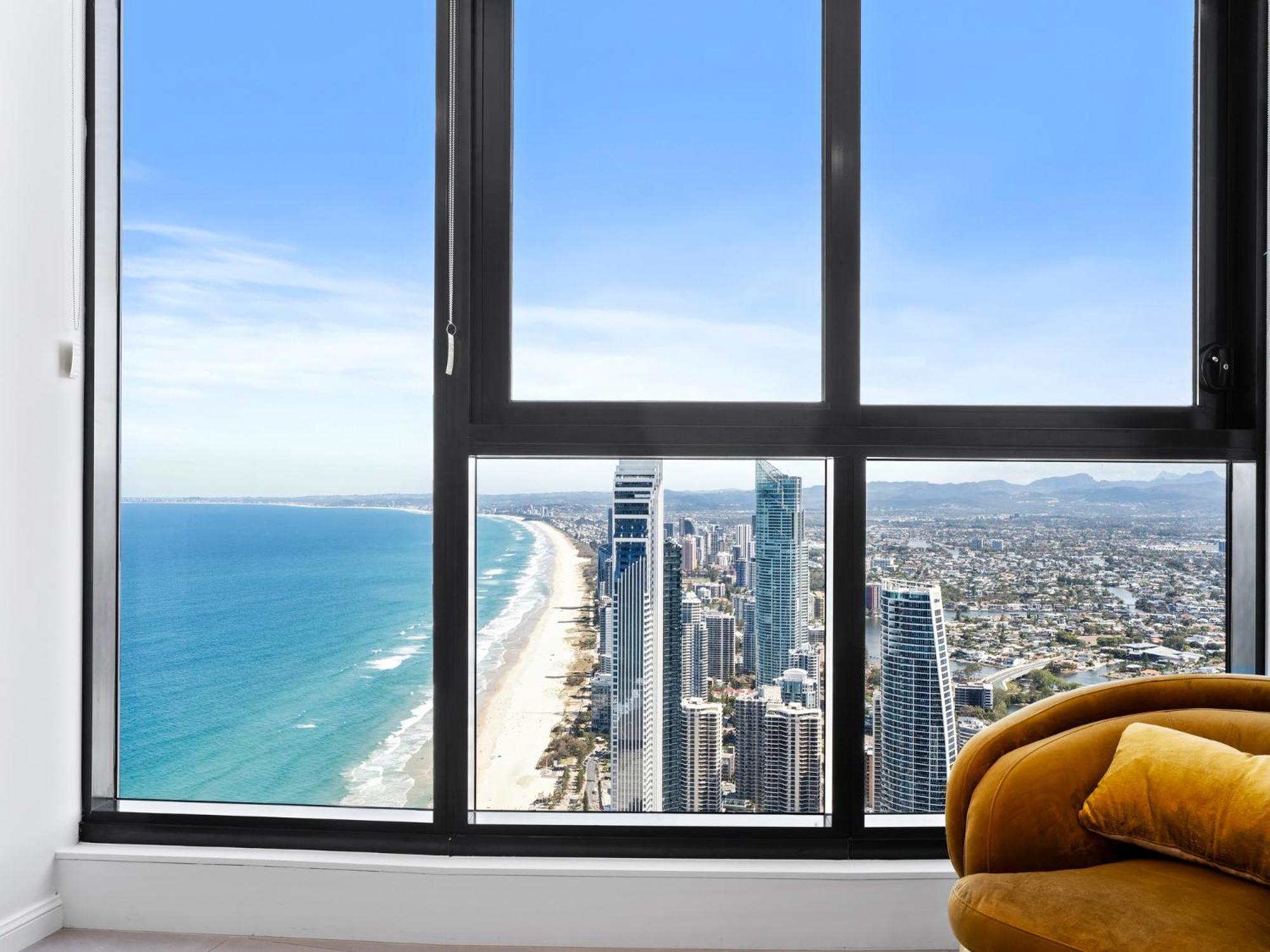 Surfers Paradise New Beachfront Apartments غولد كوست الغرفة الصورة