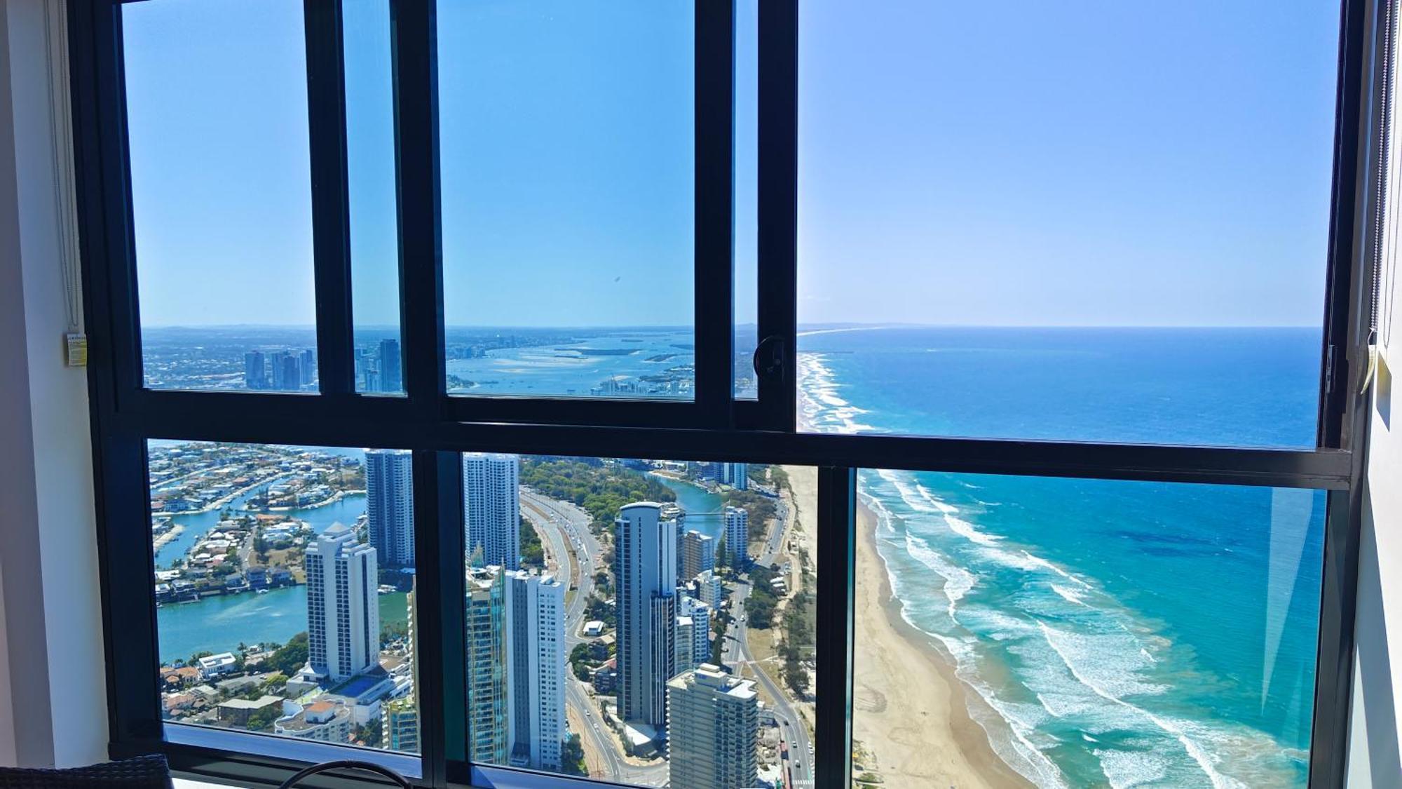 Surfers Paradise New Beachfront Apartments غولد كوست المظهر الخارجي الصورة