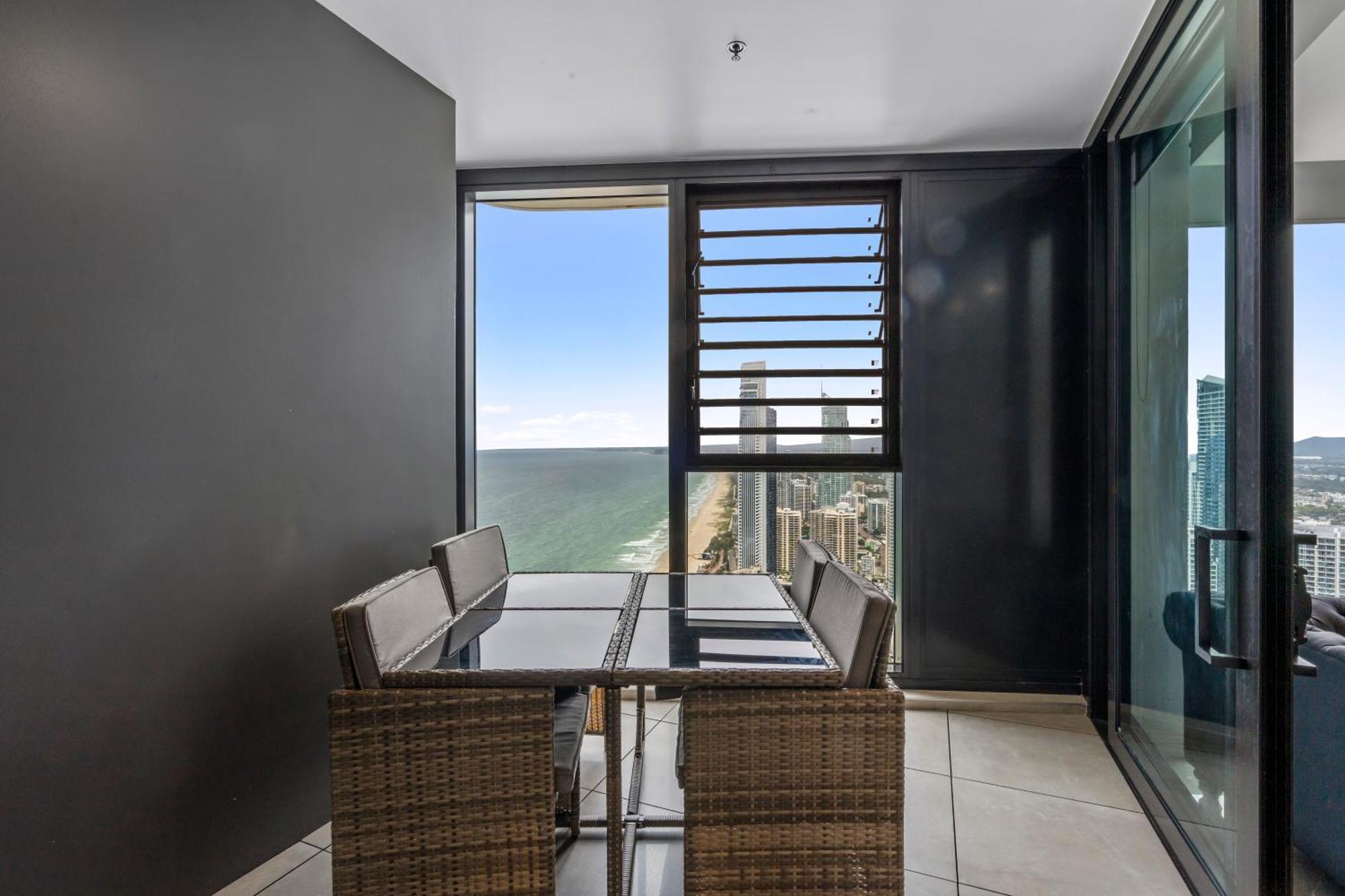 Surfers Paradise New Beachfront Apartments غولد كوست المظهر الخارجي الصورة